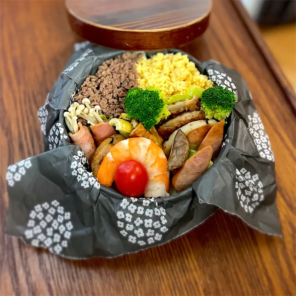 令和6年12月2日(月) そぼろ丼弁当|みかりんさん