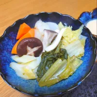 蒸し野菜　味噌ヨーグルトソース|ごはんきろくさん