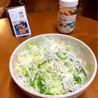 塩揉みキャベツ🥬シラス✴︎とりあえず塩糀パウダー|henryさん