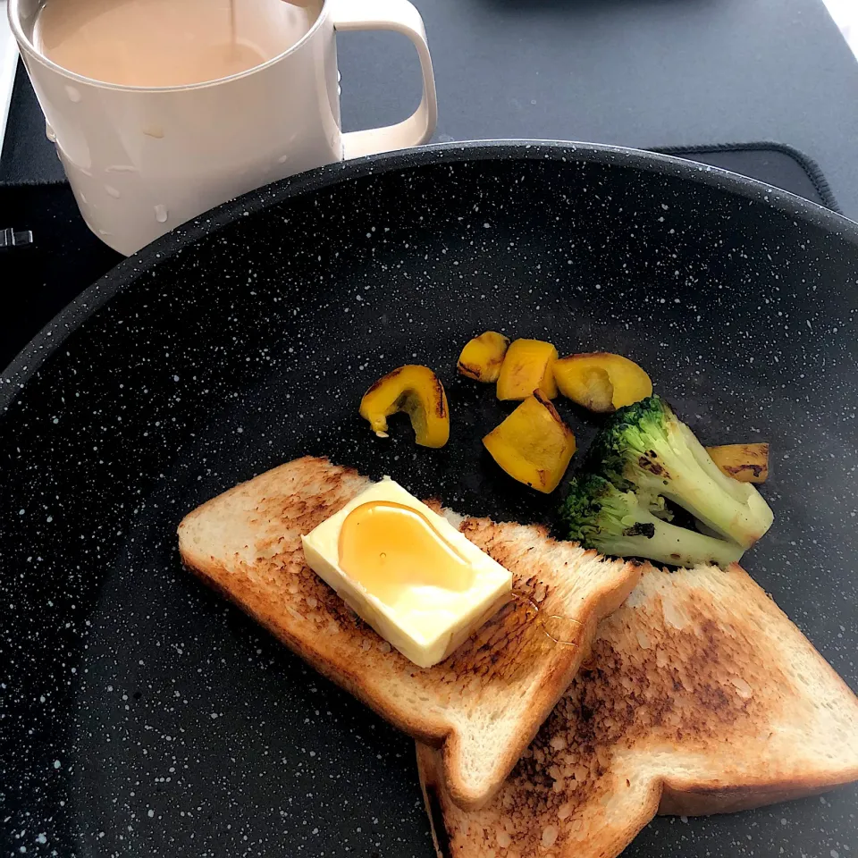 12:20 はちみつチーズトースト🍯🧀☕️|へれ子さん