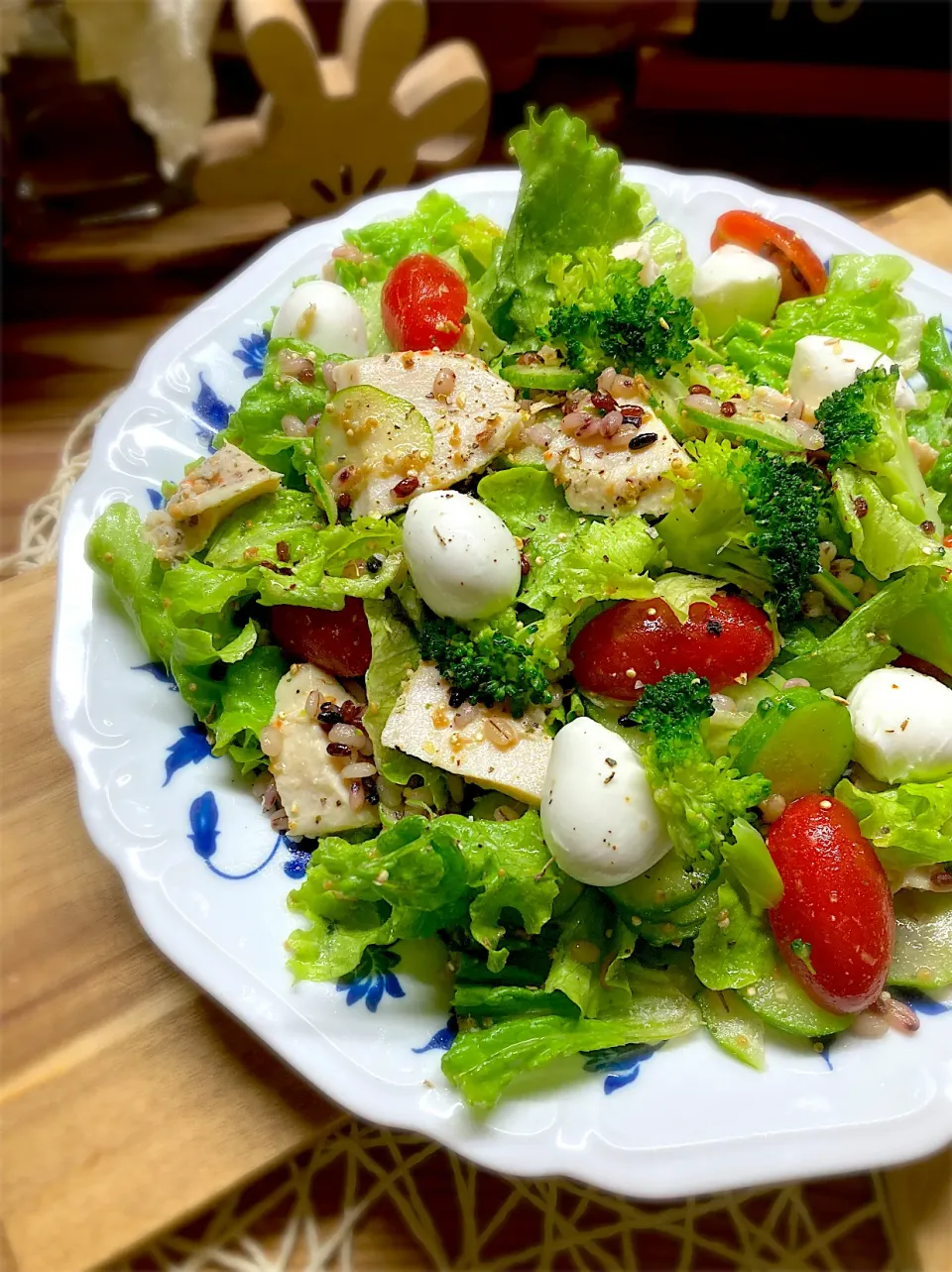 サラダチキンとモッツァレラチーズのサラダ|真珠きょうだいママさん