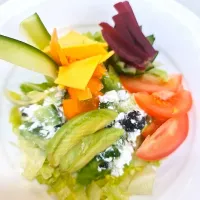 salad qith avocado , olive, beetroot|ジェンルグクッキングさん