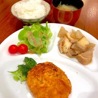 豆腐ハンバーグ　大根厚揚げ炒め　味噌汁|とゆあさん