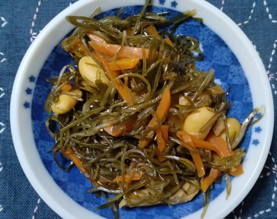 切り昆布の煮物|よっちびやばんぶーさん