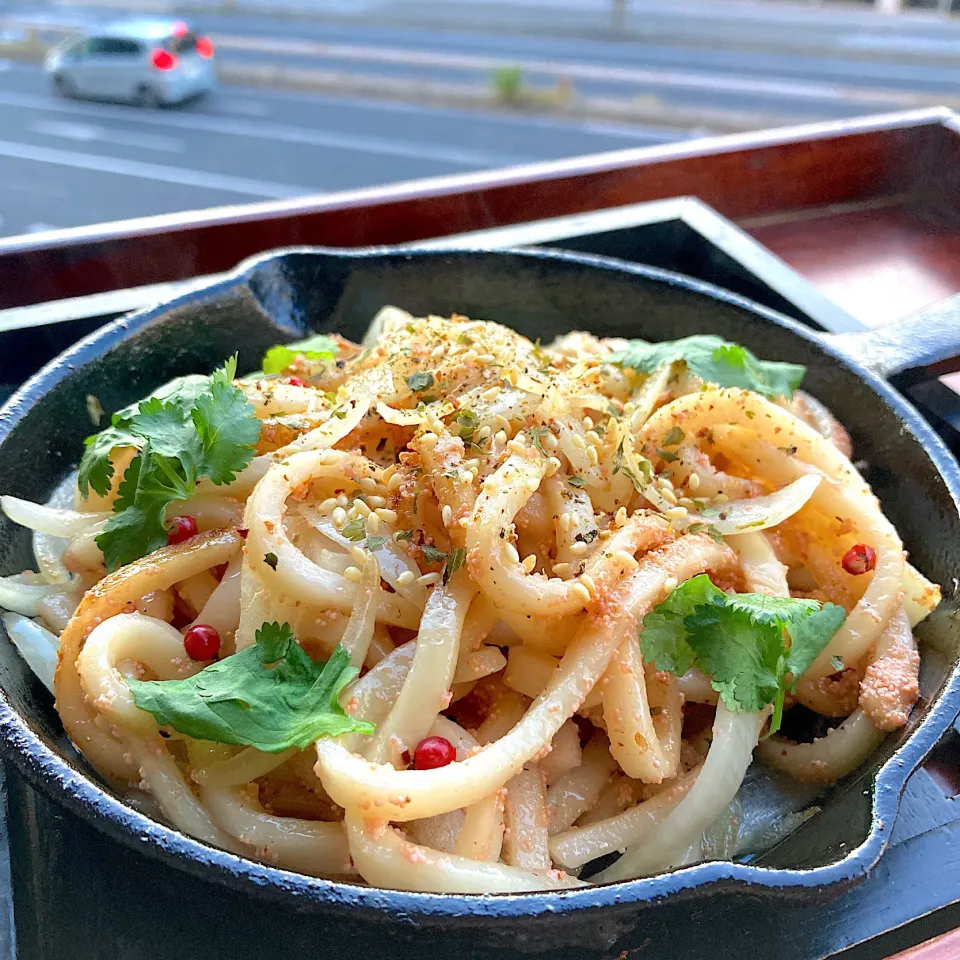 スキレットで熱々のまま！　たらこ焼きうどん|Kさん