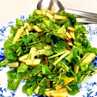 Arugula, Watercress and Apple Salad|gonbenさん