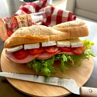 ブリーチーズのバタールサンドウィッチ🥪