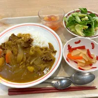 寮の晩ごはん🍛😋|すかラインさん