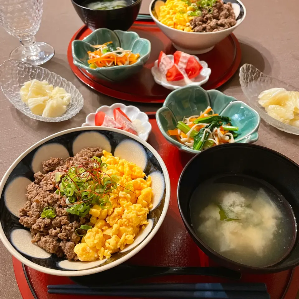 猪そぼろ丼🐗|かつおさん