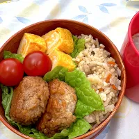 鶏つくねと炊き込みご飯弁当|ゆっきーさん