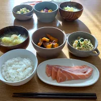 ＊美味しいサーモン🐟と食物繊維たっぷり副菜でランチ＊|＊抹茶＊さん