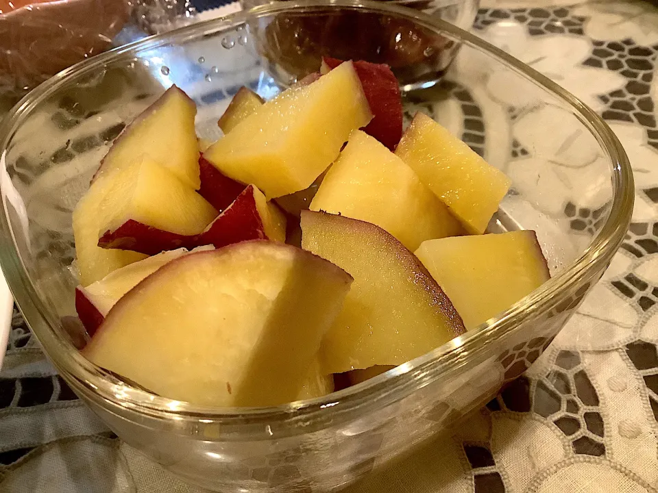 さつまいも🍠のレモン煮😋|アライさんさん