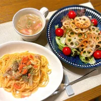 🍴たらこパスタ🍴レンコンチップサラダ🍴玉ねぎとベーコンのコンソメスープ|Mさん