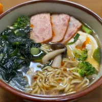 マルちゃん正麺🍜、醤油味❗️(●´ω｀●)✨| サソリさん