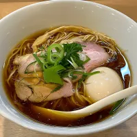 味玉醤油らぁ麺|しのぶさん