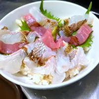 鯛マグロ丼| お父ちゃんファミリーさん