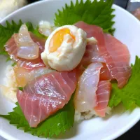 鯛マグロの漬け丼|お父ちゃんファミリーさん