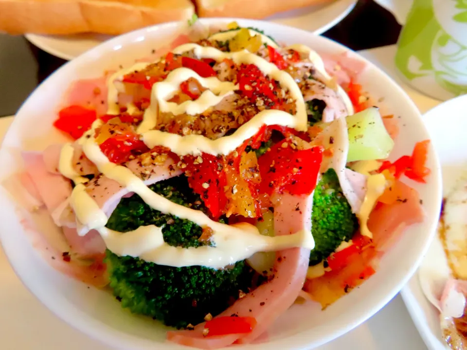 ハムとパプリカとブロッコリーのサラダ|Takeshi  Nagakiさん