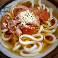 トマトベーコンチーズうどん| 名状しがたいゴミムシのようなものさん