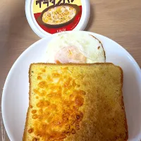 パパッとグラタンパンと目玉焼き|もーやんさん