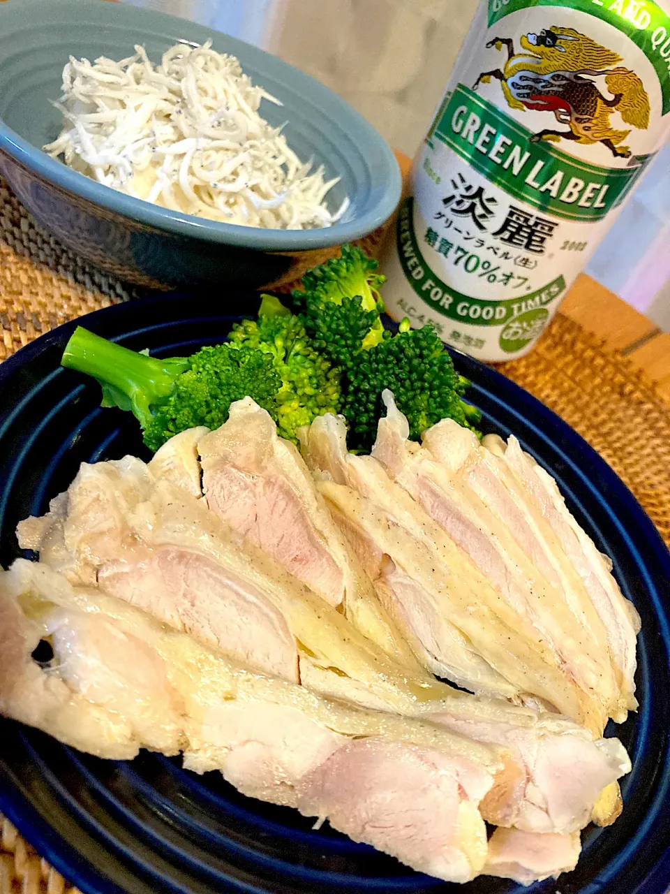 蒸し鶏としらすおろしでヘルシー晩酌😋🍻💕✨|アイさん