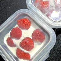 簡単　カステラでスコップケーキ🍓|coronさん