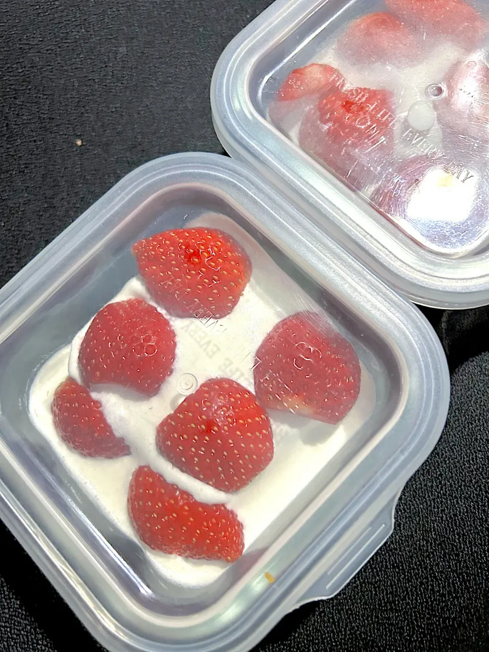 簡単　カステラでスコップケーキ🍓|coronさん