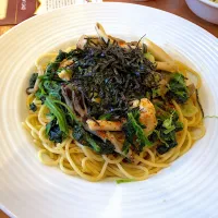 チキンと2種きのこの和風バター醤油パスタランチ|しのぶさん