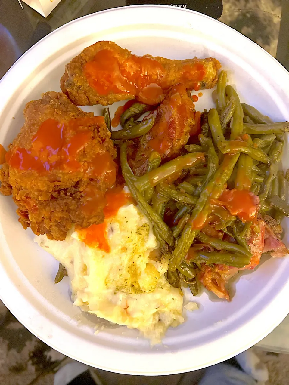 Fried chicken with mashed potatoes and green beans|Kareem Boogieさん