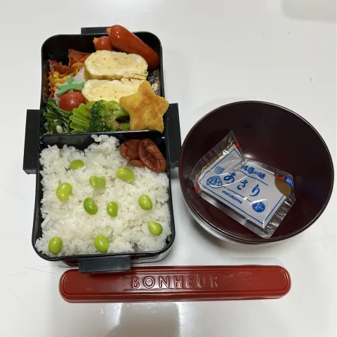 「料亭の味 無添加有機味噌」を使ってみたSnapdishの料理・レシピ写真:パパ弁☆鮭☆赤ウインナー☆卵焼き☆ほうれん草とえのきのお浸し☆プチトマト☆ブロッコリーの胡麻和え☆星型ポテト☆みそ汁