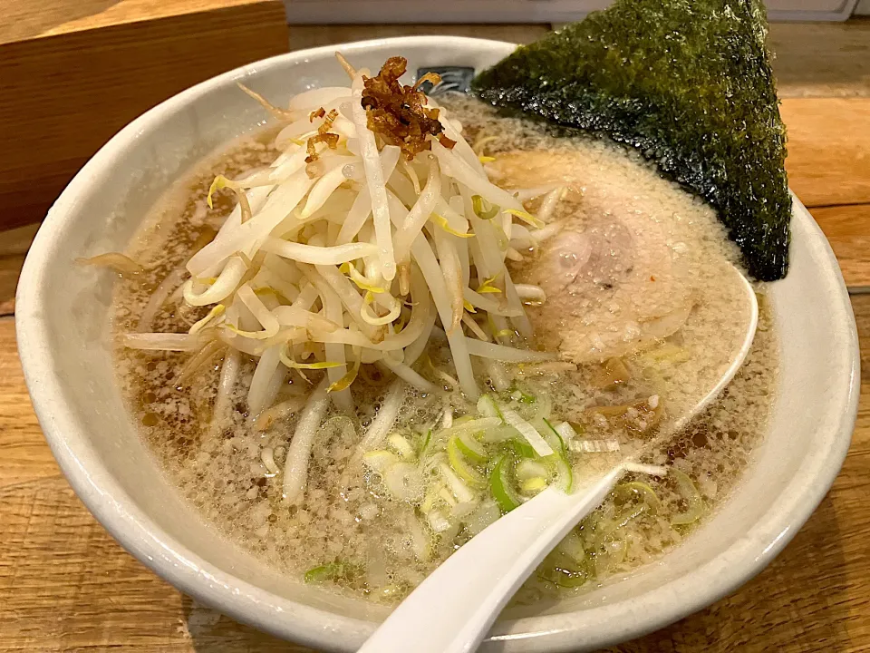 白もやしらーめん(醤油こってり細)|しのぶさん