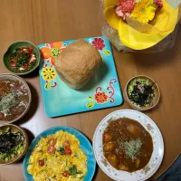 ビーフシチュー♡玄米フランス食パン🍞♡和風ツナサラダ♡お野菜とチーズのオープンオムレツ♡キムチ温奴|さくたえさん