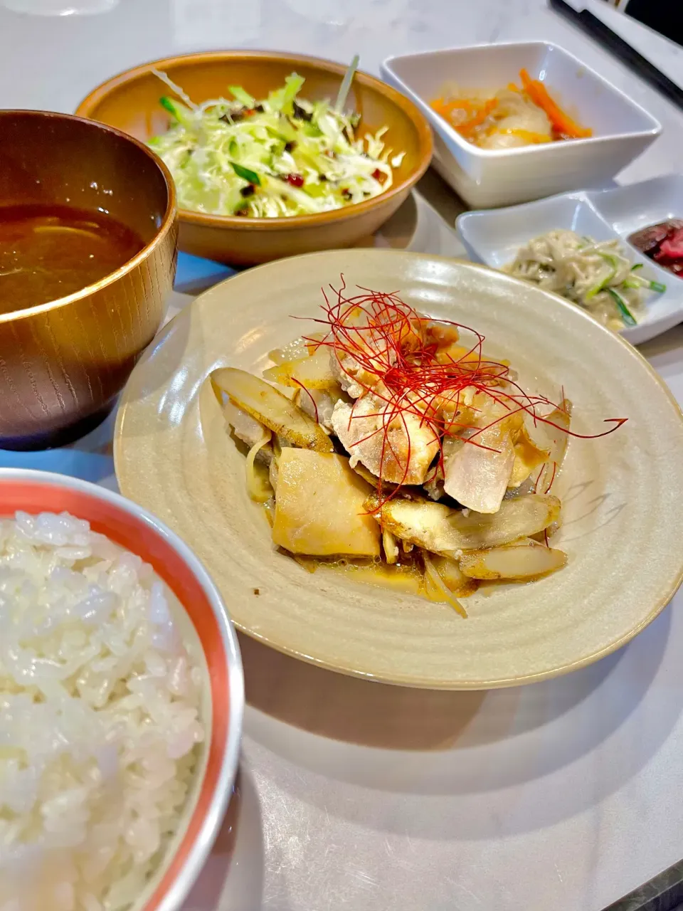 鶏ももとごぼうの塩しぐれ煮。他。|ぎんさん