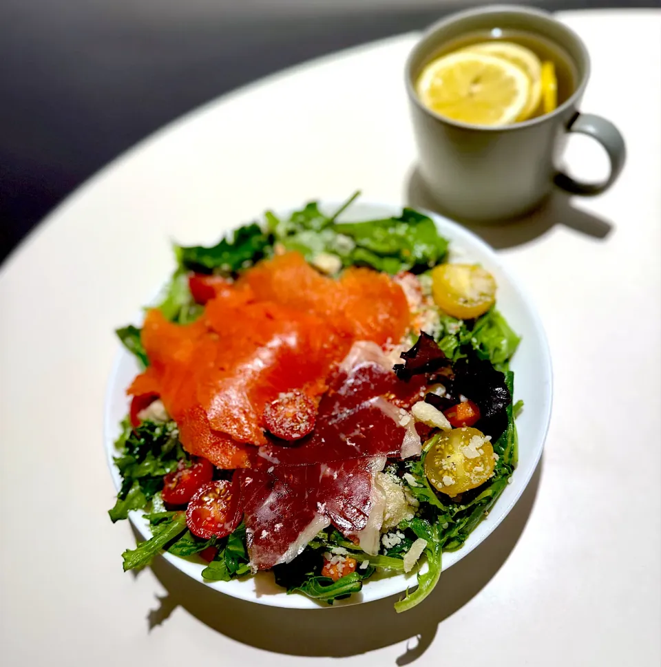 Wild Salmon & Ham Salad|Zhen Zhenさん