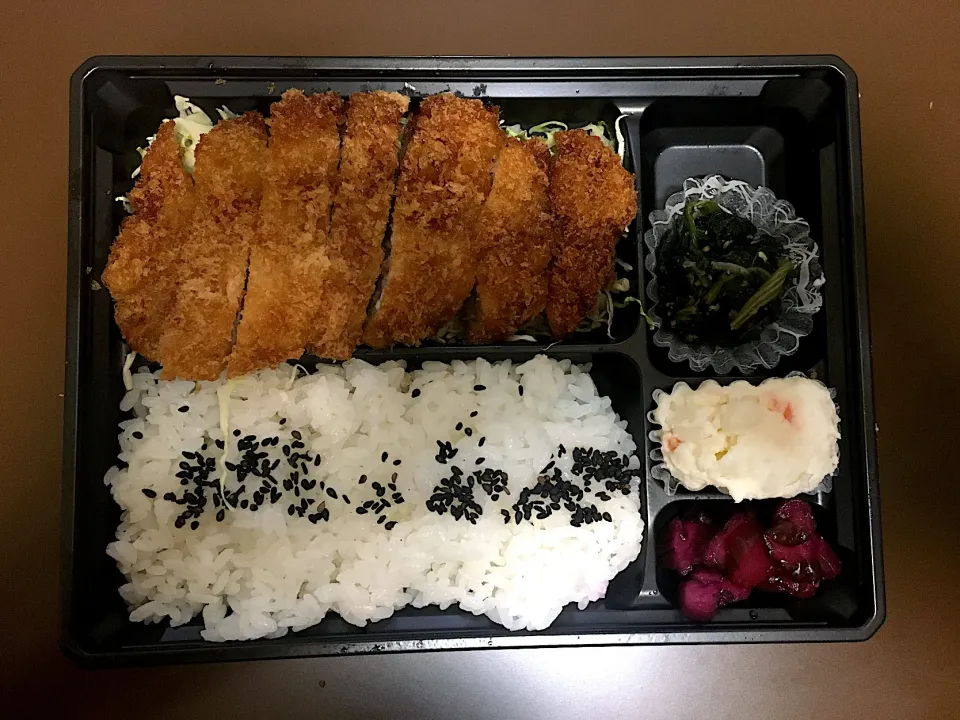 国産豚ロースかつ弁当|ばーさんさん