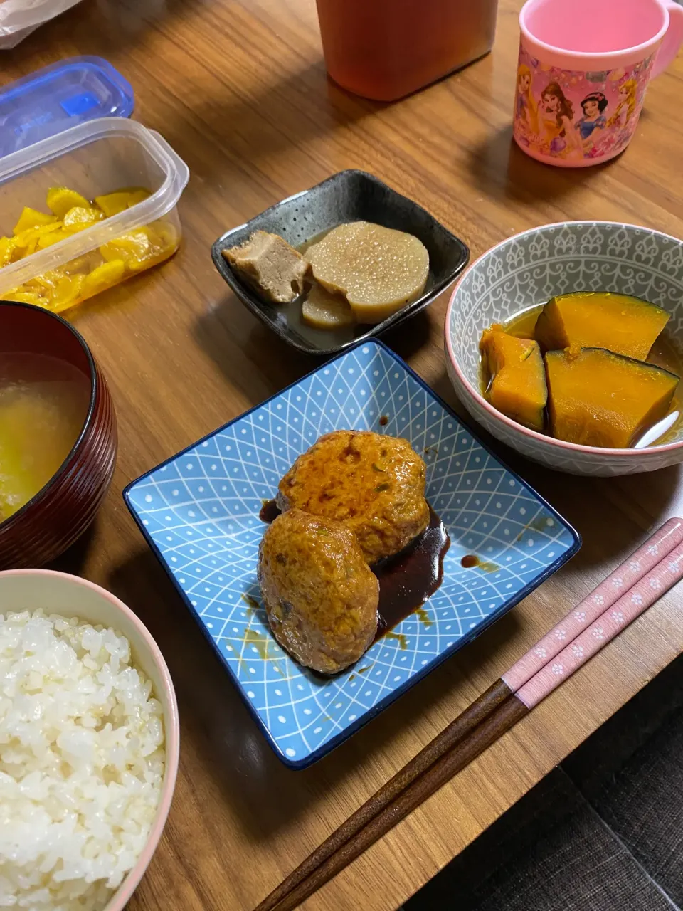 夜　鶏肉ハンバーグ照焼き､南瓜煮物|みちくんさん