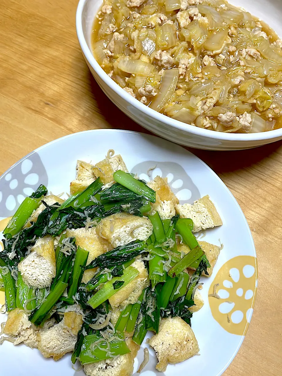 ある物で！白菜と鶏挽肉トロトロ煮。三角揚げと小松菜しらす炒め|abekoさん