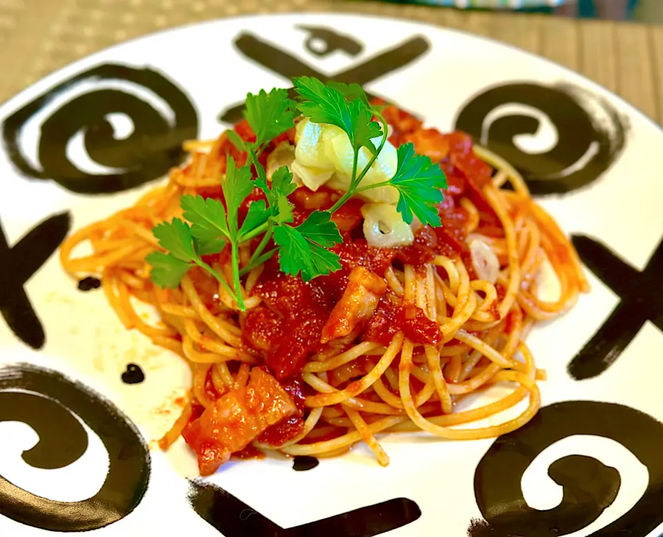 ニンニク極盛ベーコントマトスパゲティ🍝|にゃあ（芸名）さん