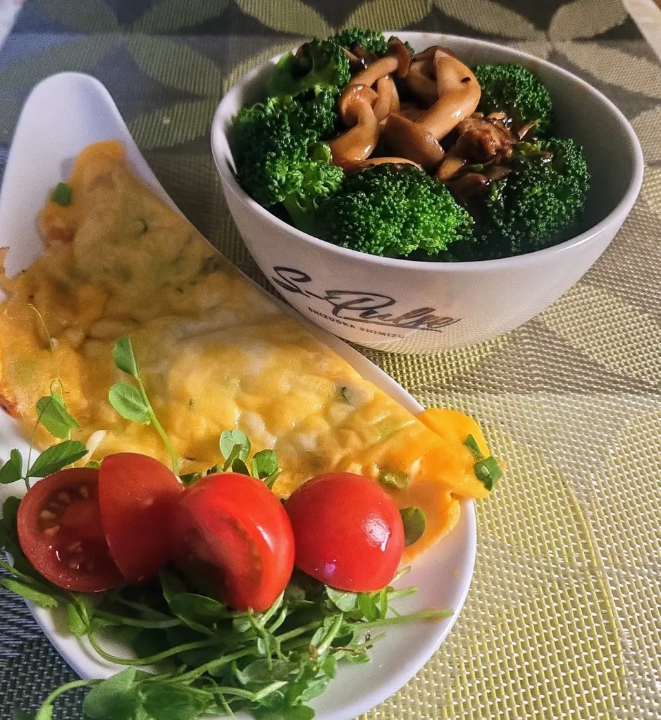 ブロ様とキノコの盛り小丼
バインチャンヌン|マギーさん