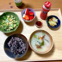 1人の休日朝ごはん🌱|さくたえさん