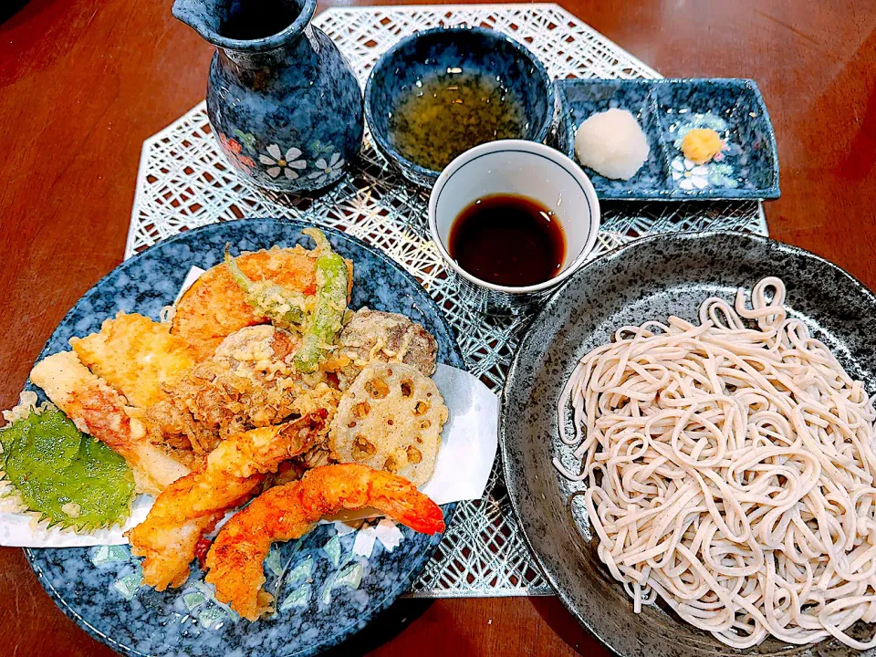 天ぷらとお蕎麦🍤|シャルさん