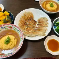 ⚫︎【初】手作り餃子
⚫︎天津飯
⚫︎蒸しかぼちゃ、ブロッコリー|tatsuponさん