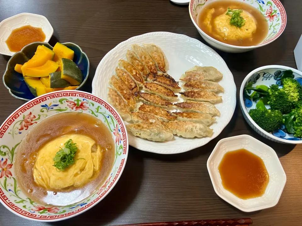 ⚫︎【初】手作り餃子
⚫︎天津飯
⚫︎蒸しかぼちゃ、ブロッコリー|tatsuponさん