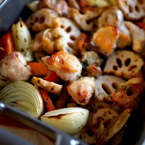 「プラス糀 玉ねぎ生塩糀」を使ってみたSnapdishの料理・レシピ写真:鶏肉と野菜のオーブン焼き