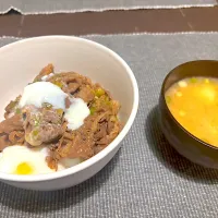 着地失敗！温玉すた丼|きなこさん