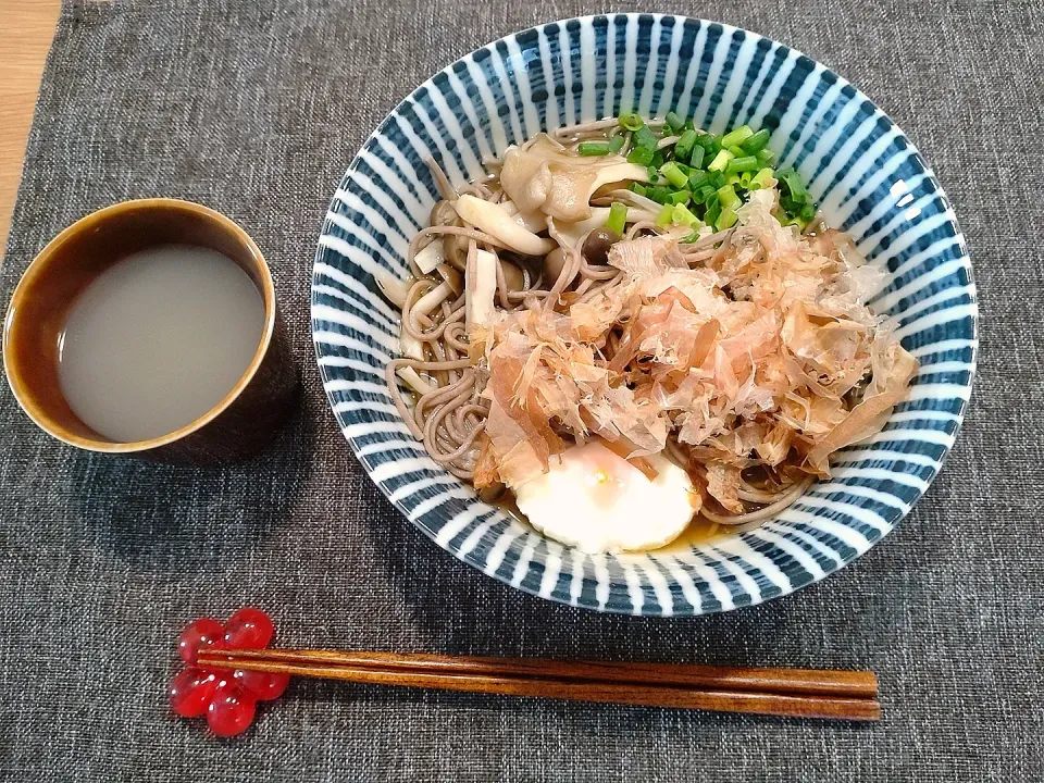 きのこ十割蕎麦（かけつゆ）|みりさん