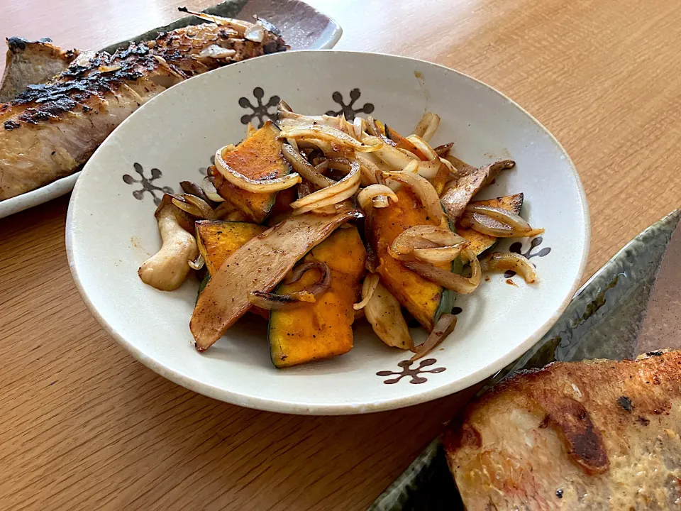 ＊赤魚の西京漬け🐟と、エリンギと野菜のyummy炒め＊|＊抹茶＊さん