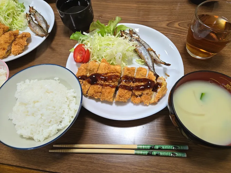 豚カツ・ご飯・味噌汁🌺|chiyukiさん