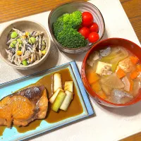 🍴ブリの照り焼き🍴ごぼうサラダ🍴豚汁(残り物)|Mさん