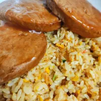 チキンハンバーグのせチャーハン|時雨さん